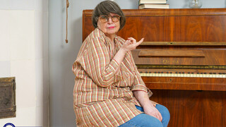 Sharon Amore: A Horny Mature Who Loves Young Dicks - бесплатное порно на GEEZ.TUBE
