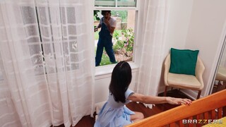 The Housewife's Tattooed Body Gets Fucked - бесплатное порно на GEEZ.TUBE