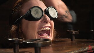 Смотри Tattooed Sophia Locke's Dildo Disaster на GEEZ.TUBE - лучшие видео