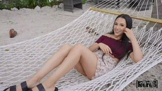 Sexy Selena Has a Blowjob and Gets Fucked - бесплатное порно на GEEZ.TUBE