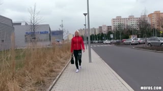 Innocent Student Gets Naughty on Camera - бесплатное порно на GEEZ.TUBE