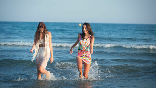 Naked in the Sun - бесплатное порно на GEEZ.TUBE