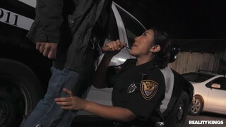Cop Fucks Brunette & Asian Babe in Wild Anal Play - бесплатное порно на GEEZ.TUBE