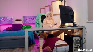 Смотри Building My PC with a Fucking in My Butt на GEEZ.TUBE - лучшие видео