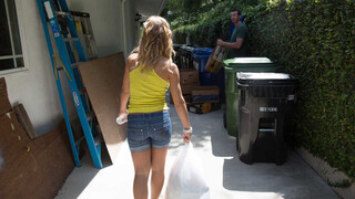 Nicole Aniston's Bubble Butt Bounces on Neighbor's Cock - бесплатное порно на GEEZ.TUBE