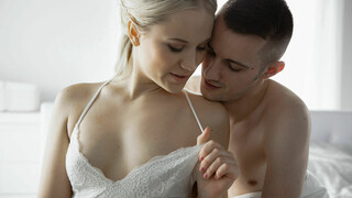 Romantic Morning Shaved Pussy - бесплатное порно на GEEZ.TUBE